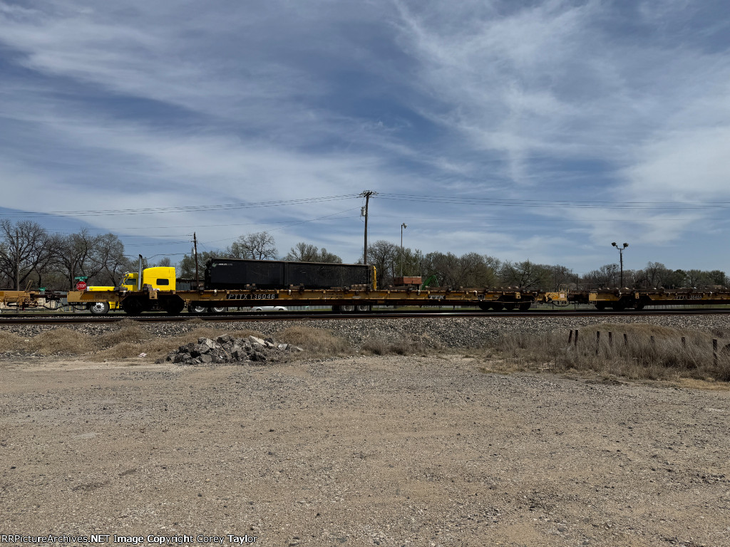 PTTX 136046